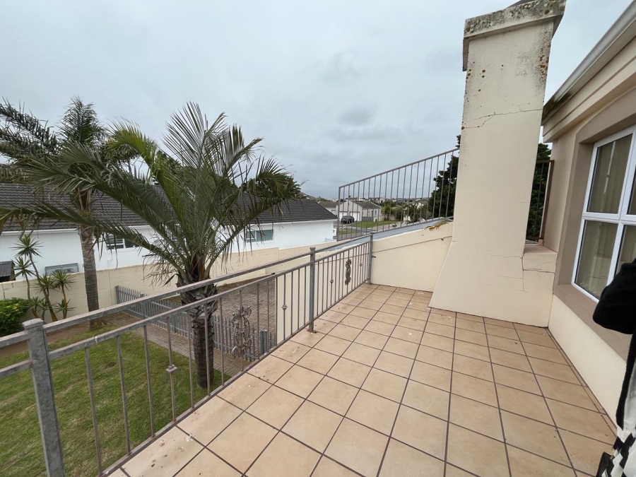 To Let 3 Bedroom Property for Rent in Country Club Western Cape